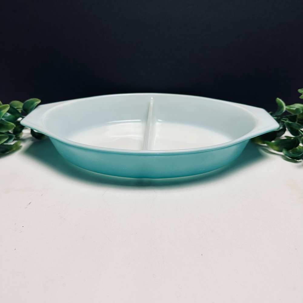 Vintage Pyrex Turquoise Oval Divided Casserole Dish 1.5 Qt Ovenware 1960’s